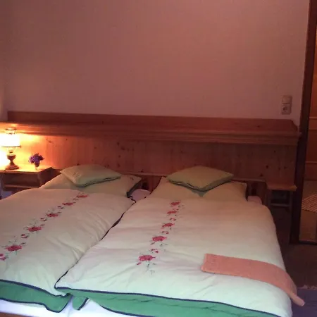 Gaestehaus Haecher Schleching