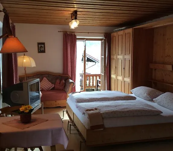 Gaestehaus Haecher שלכינג